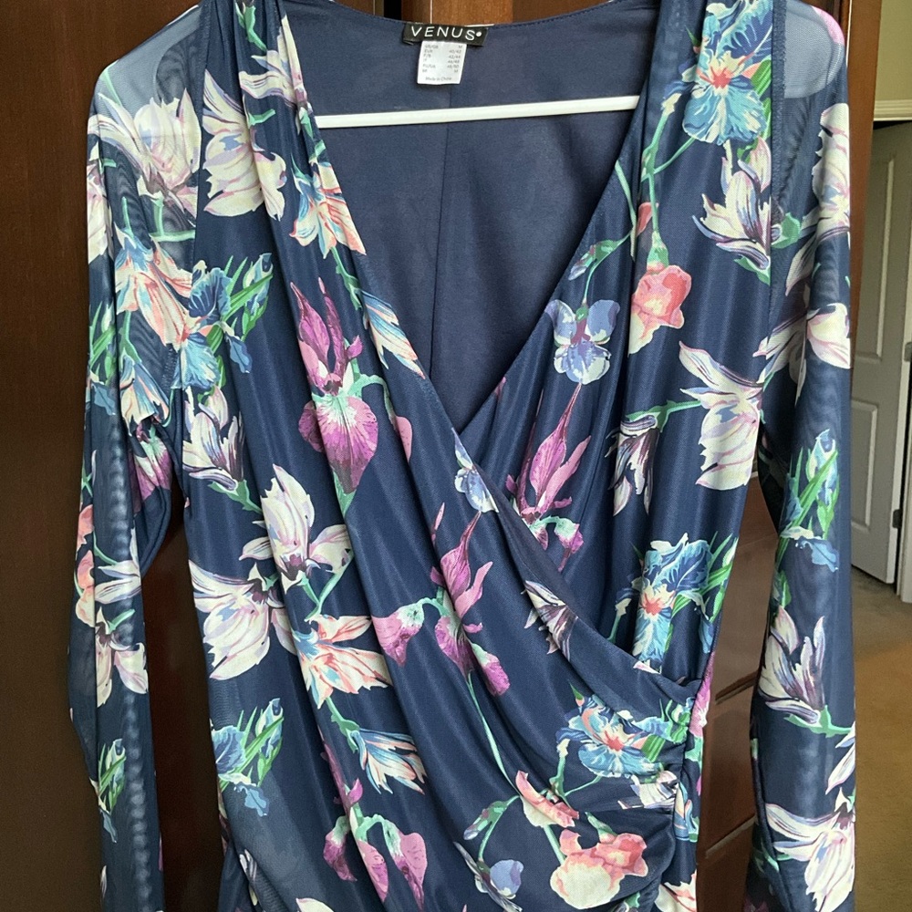 VENUS Navy Floral Top